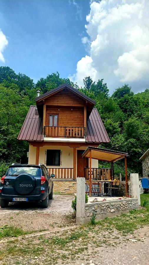 Guest House Shtepiza テス エクステリア 写真