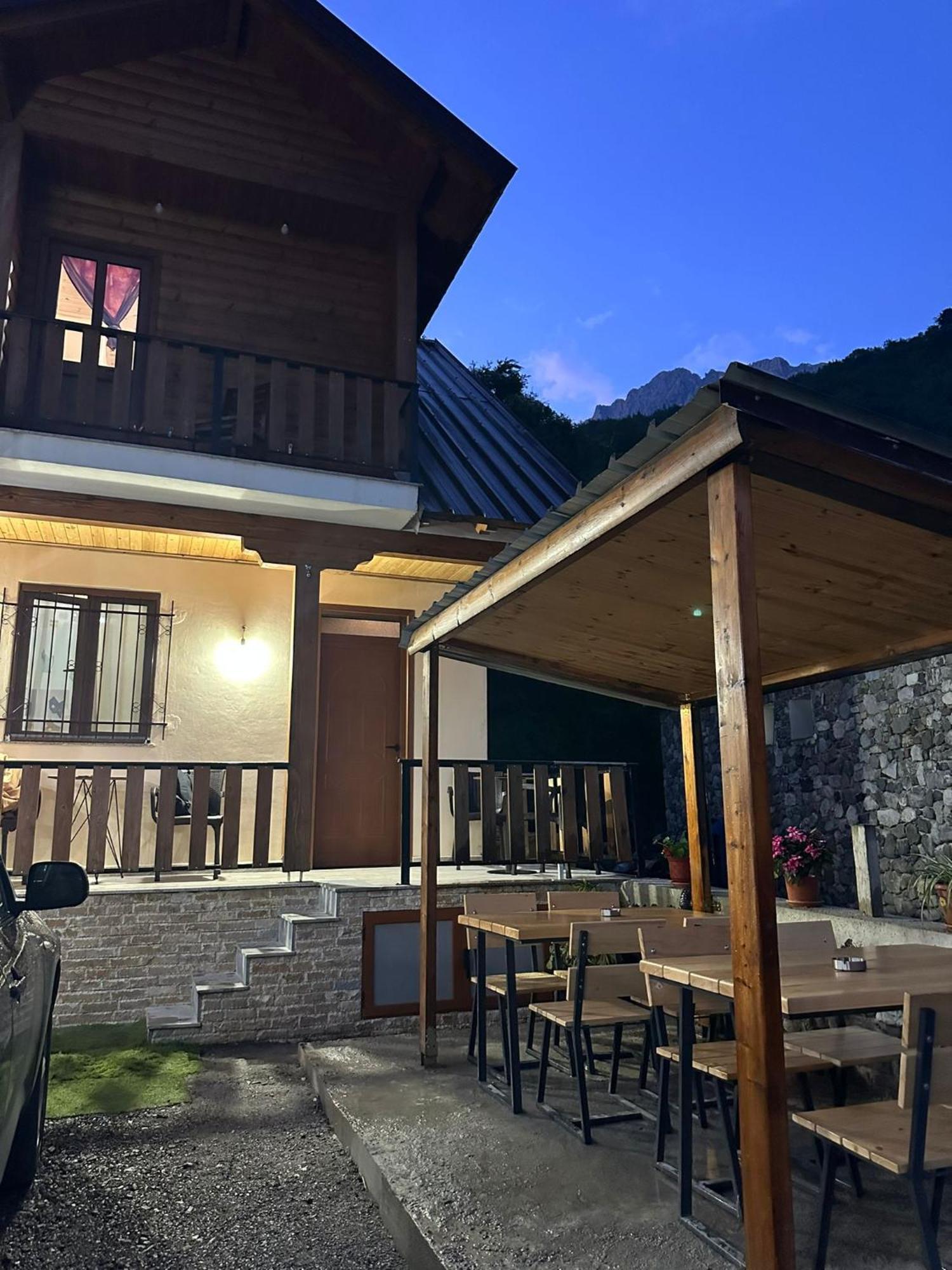 Guest House Shtepiza テス エクステリア 写真