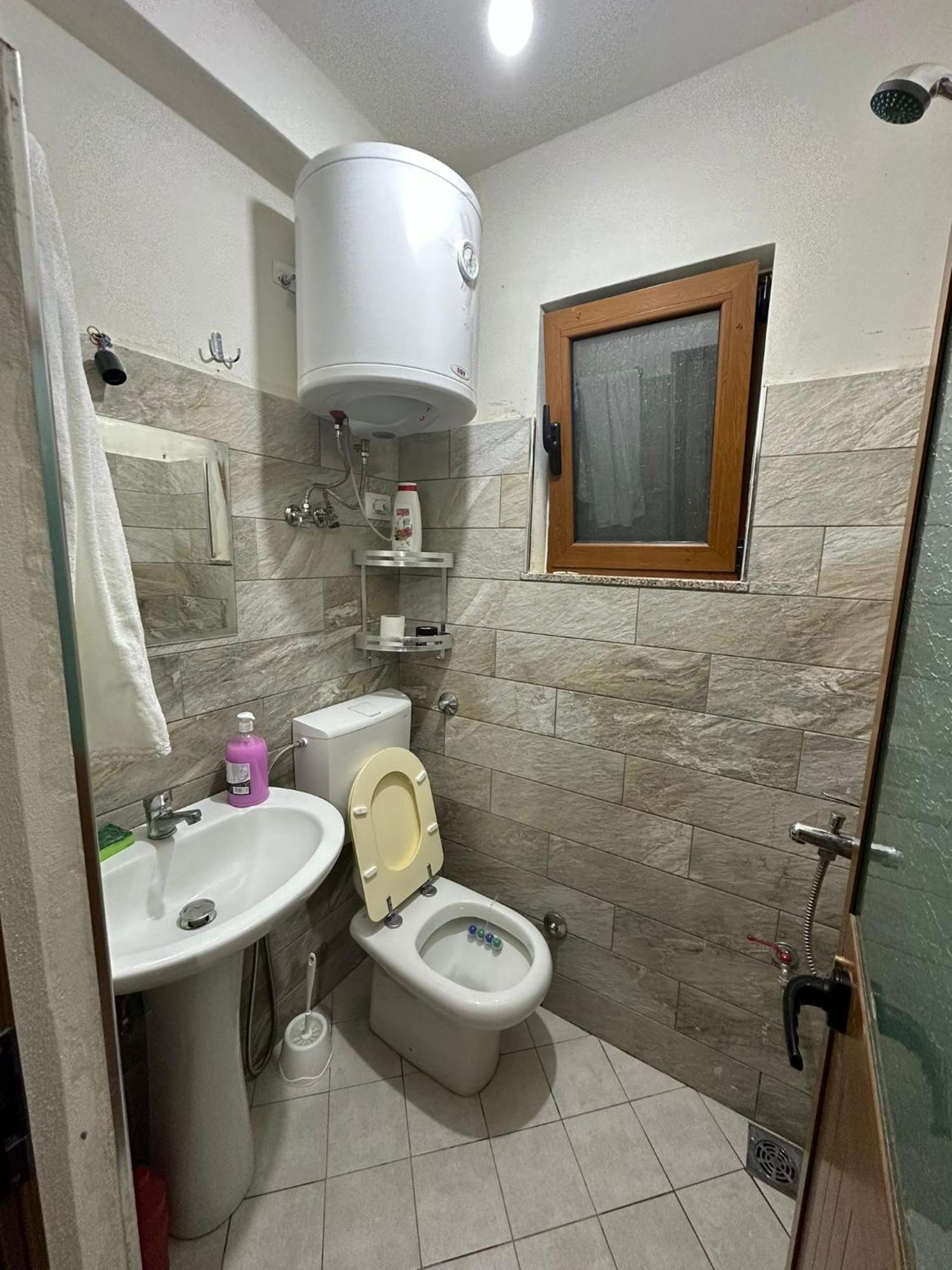 Guest House Shtepiza テス エクステリア 写真