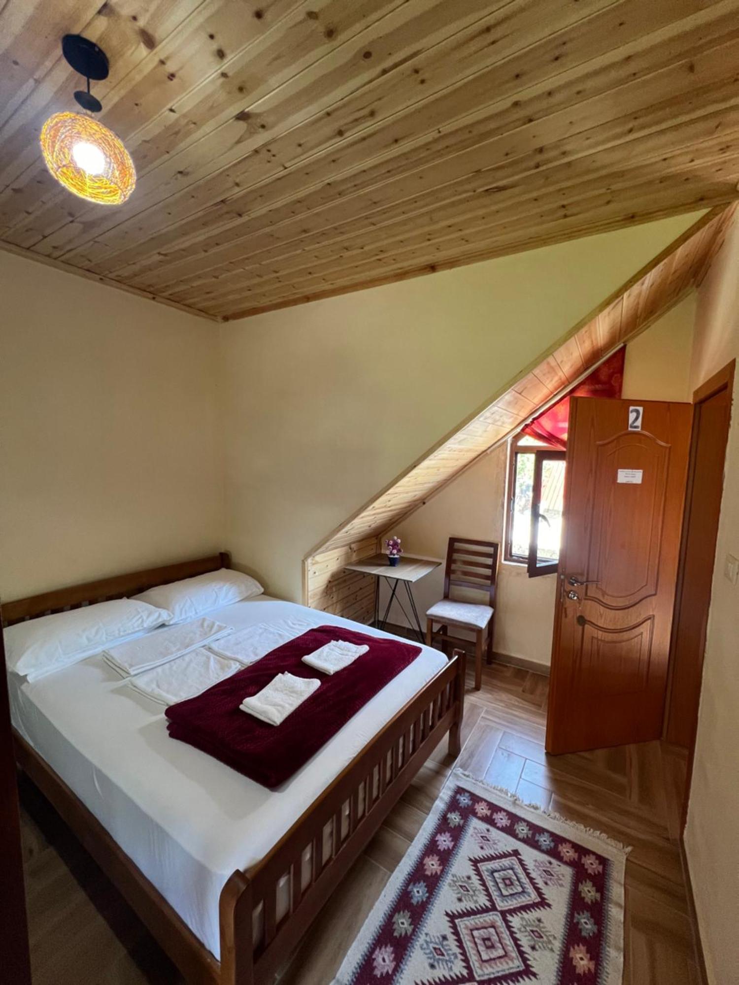 Guest House Shtepiza テス エクステリア 写真